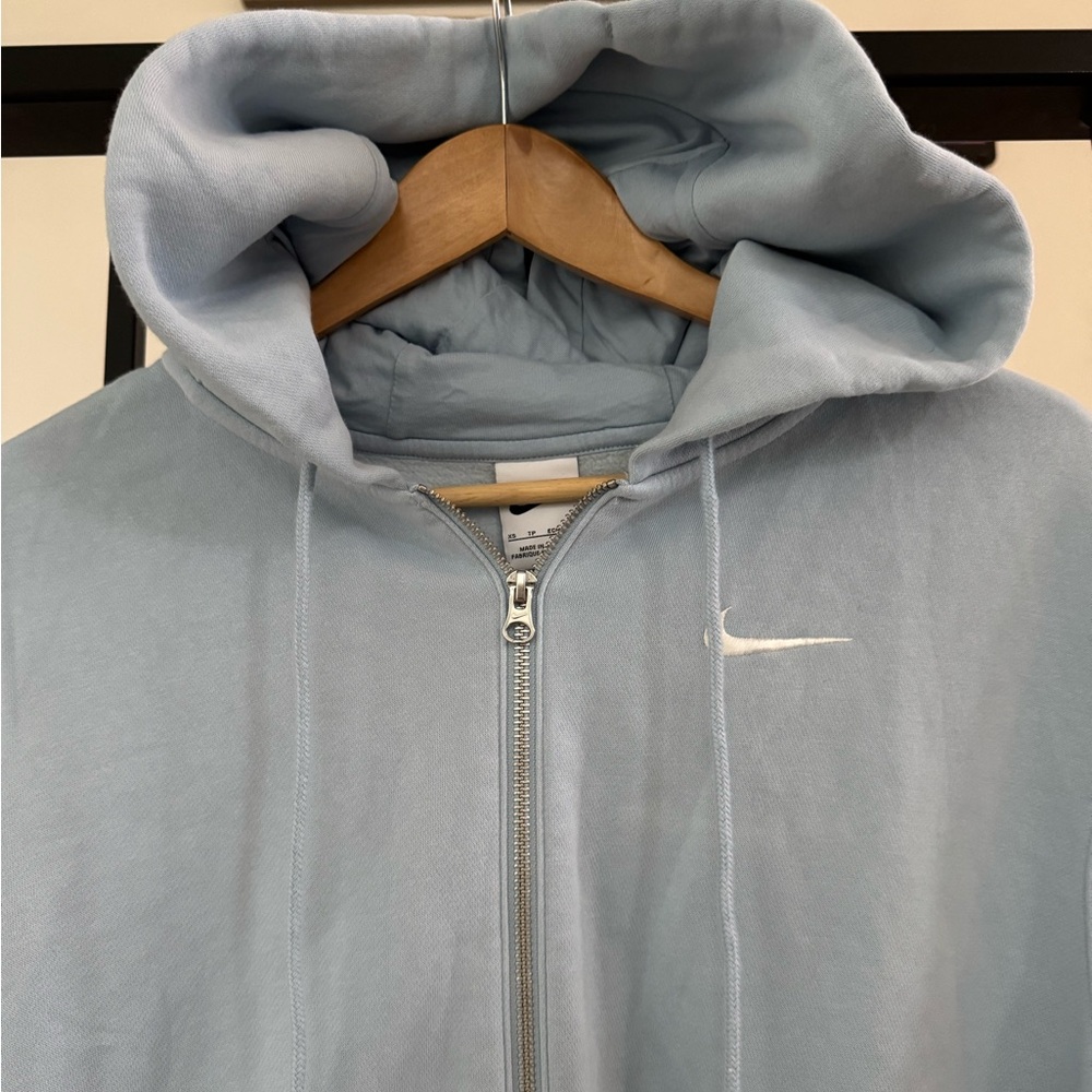 Nike Women's zip up hoodie - Picture 3 of 5